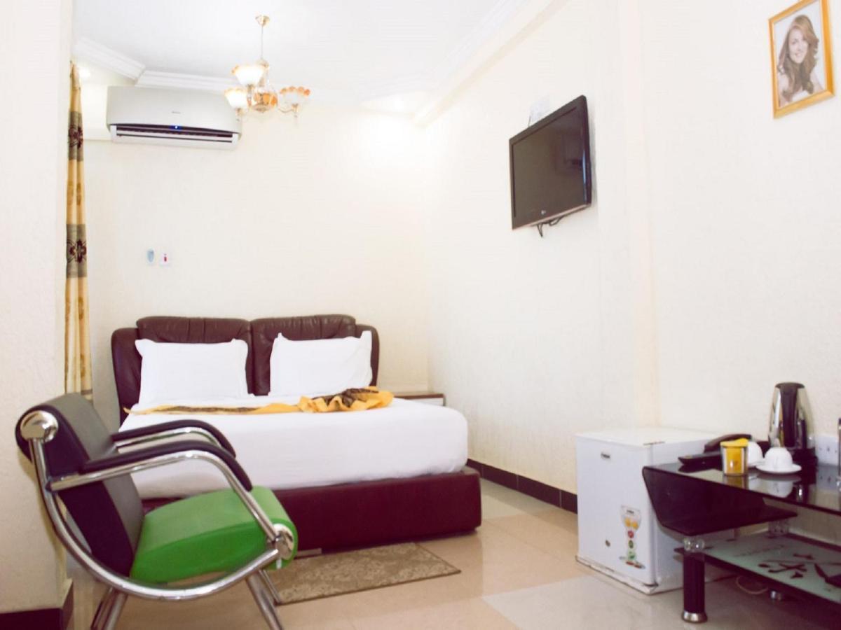 Best Point Hotel Дар ес Саалам Екстериор снимка