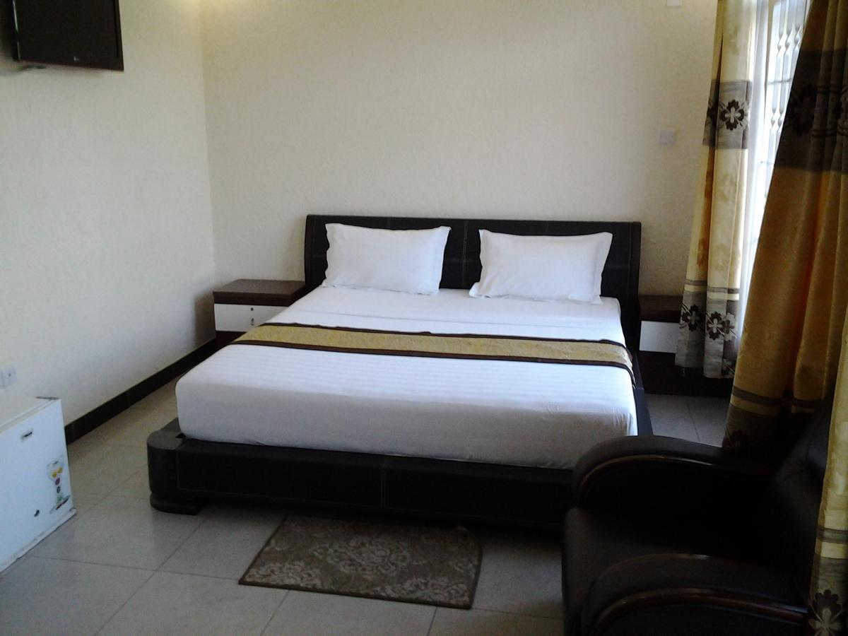 Best Point Hotel Дар ес Саалам Стая снимка