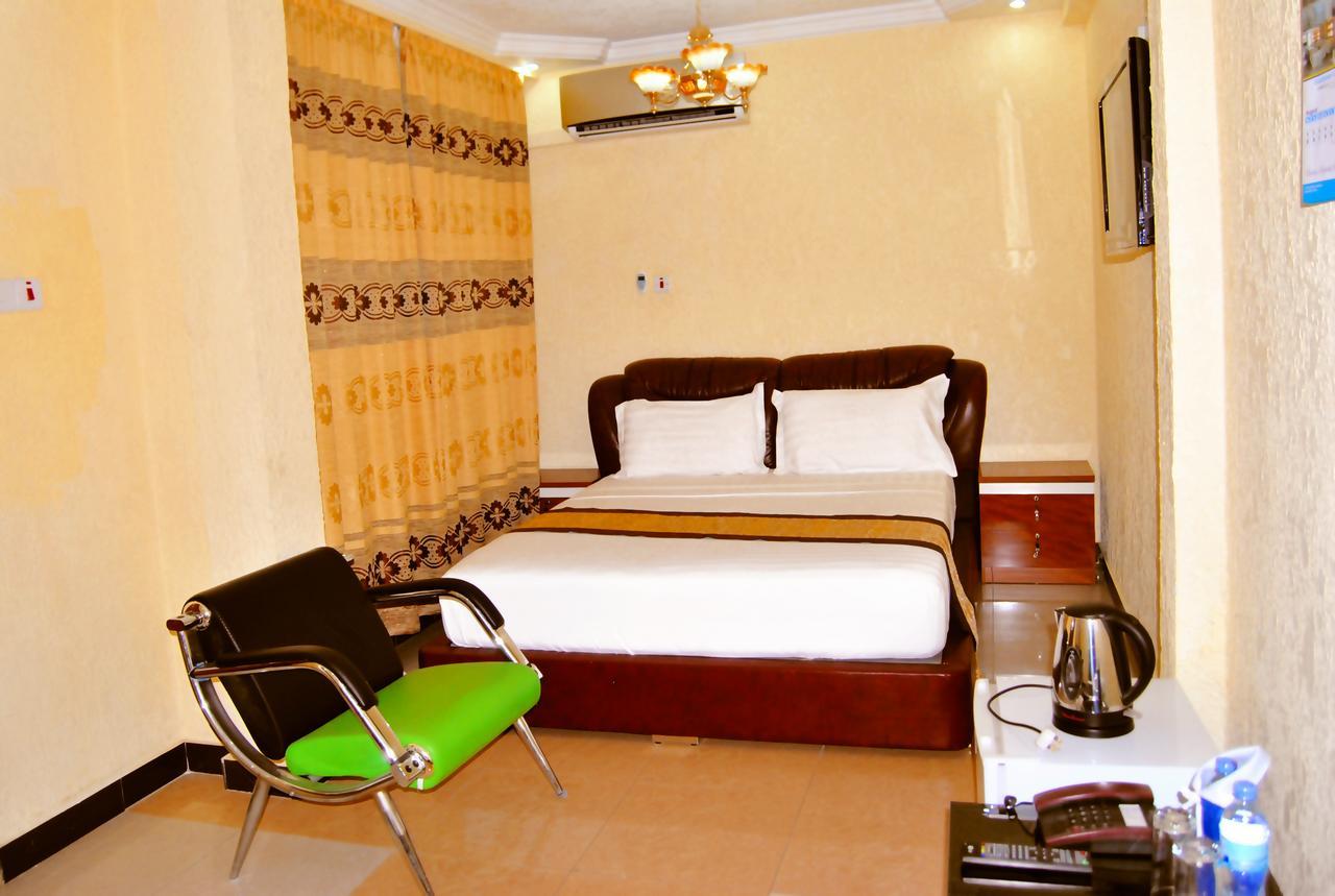 Best Point Hotel Дар ес Саалам Екстериор снимка